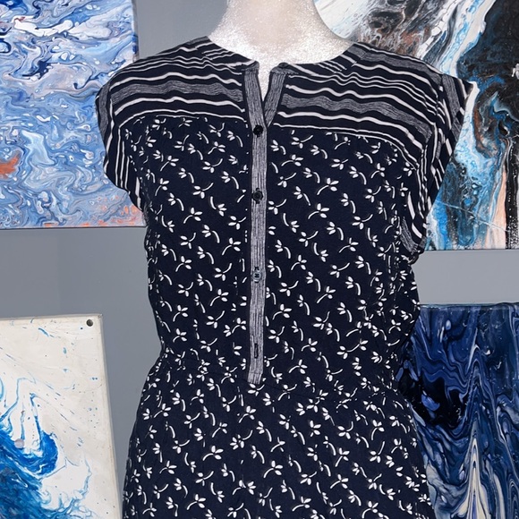 3/$15. Loft Outlet Dress S - Picture 2 of 6